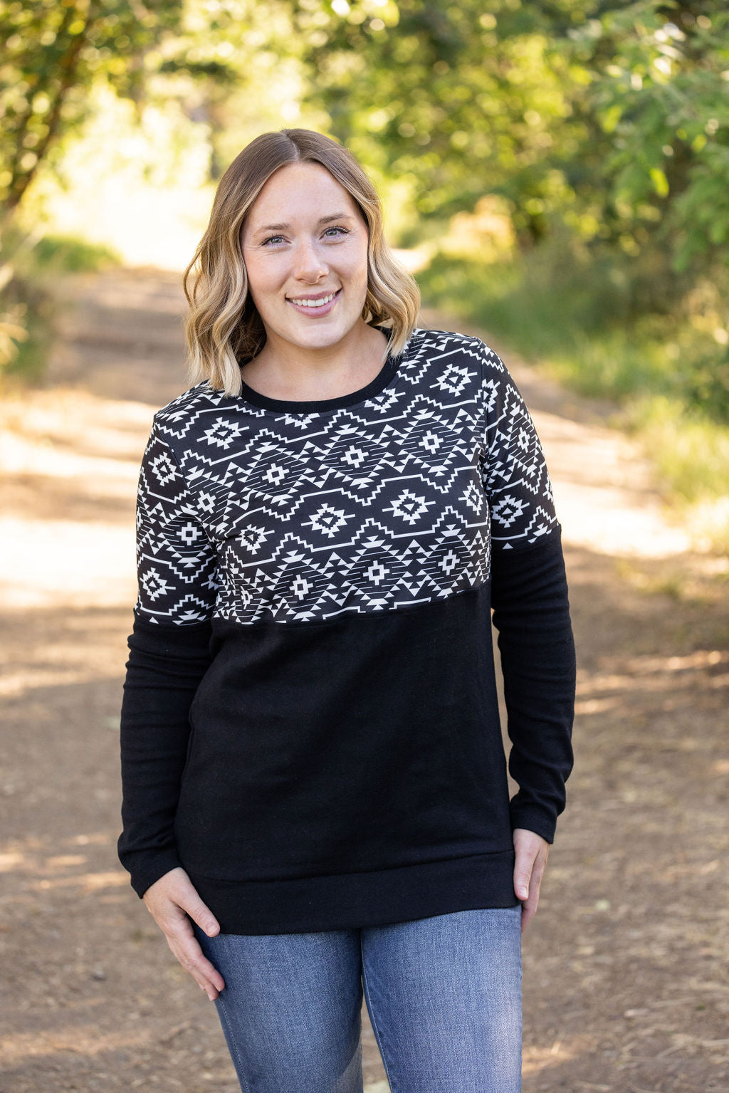 Michelle Mae Natalie Pullover - Black Geometric