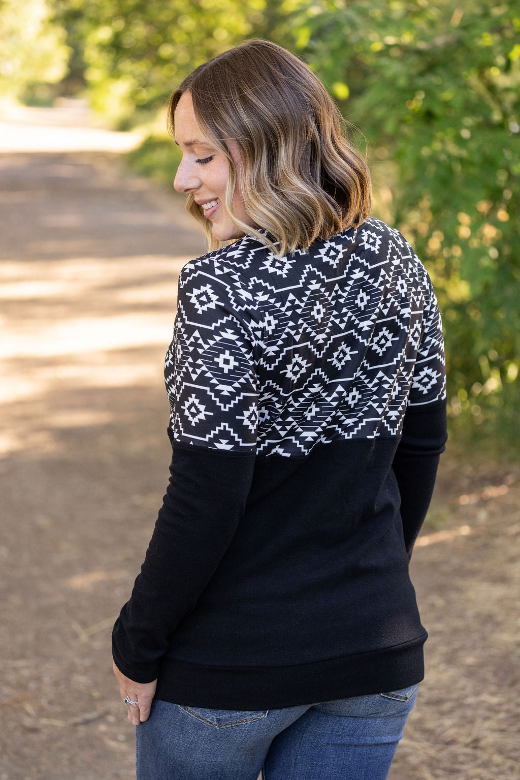 Michelle Mae Natalie Pullover - Black Geometric