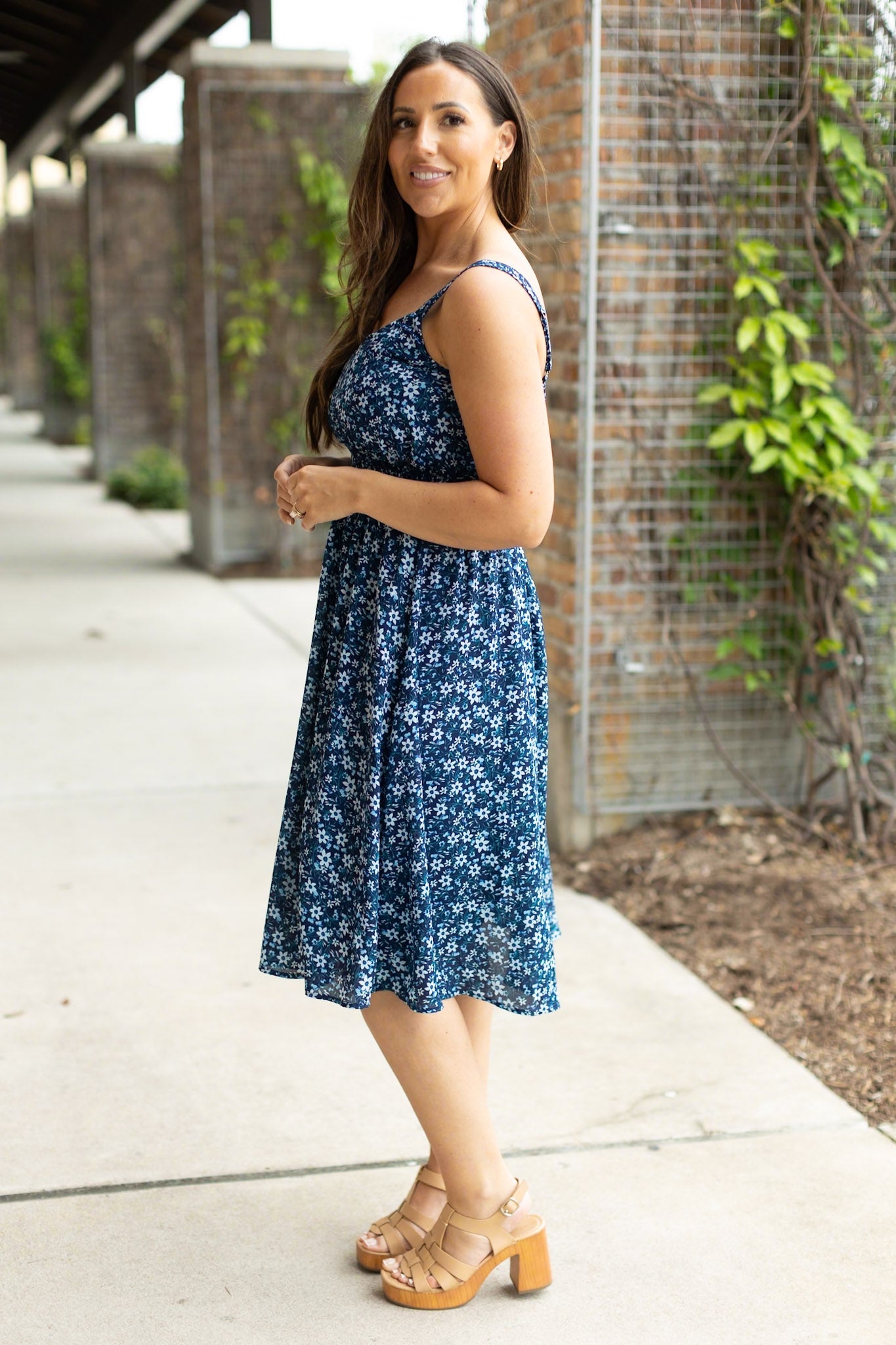 Michelle Mae Cassidy Midi Dress - Blue Floral Mix