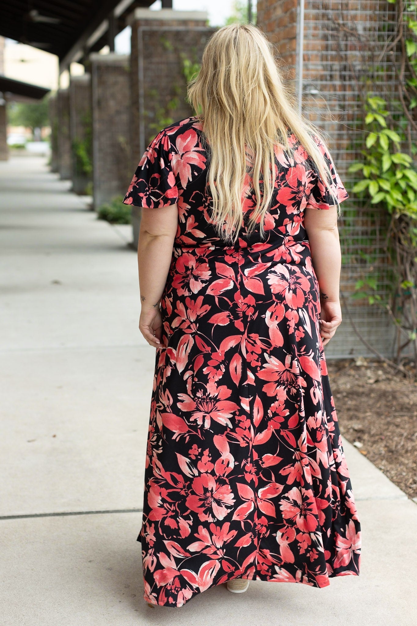 Michelle Mae Millie Maxi Dress - Black and Red Tropical