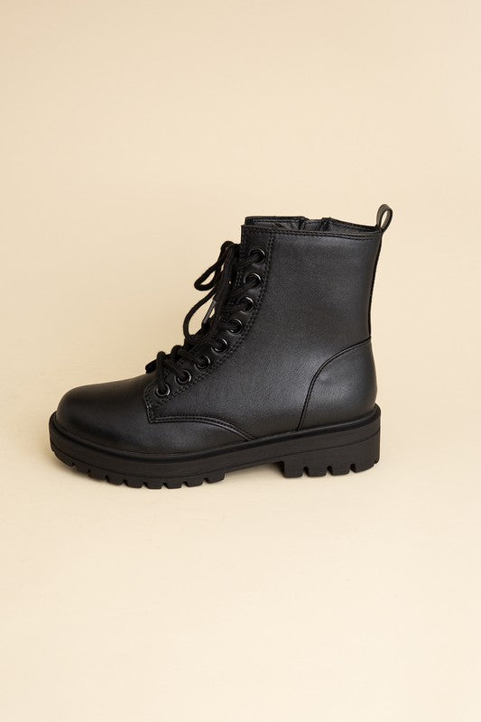 SODA Epsom Lace-Up Boots