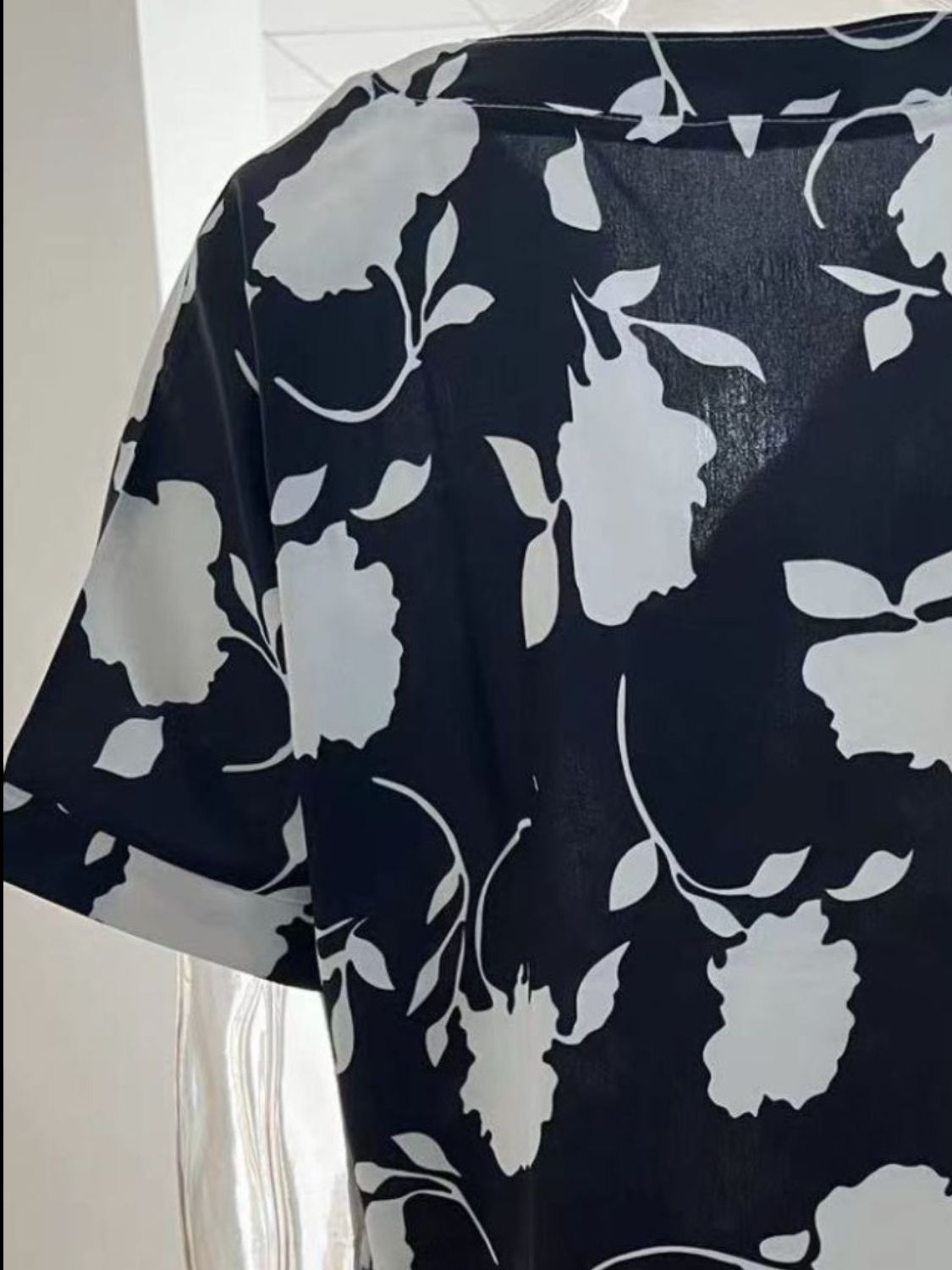 PREORDER- Full Size Printed Notched Short Sleeve Blouse