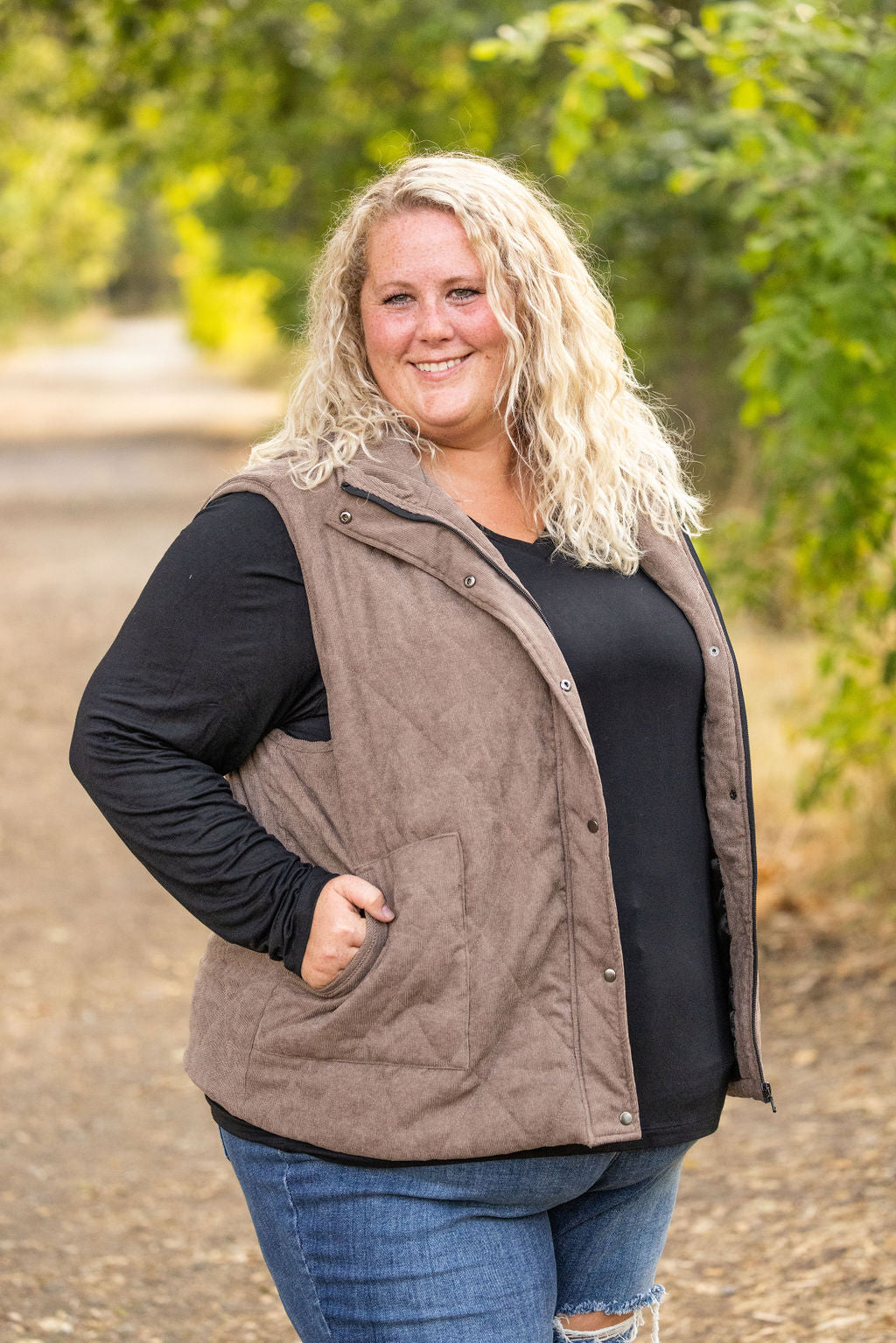 Michelle Mae Corduroy Vest - Mocha