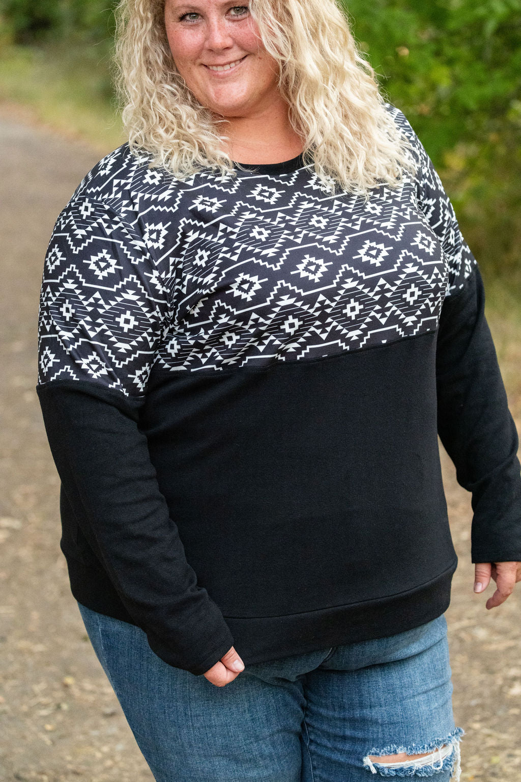 Michelle Mae Natalie Pullover - Black Geometric