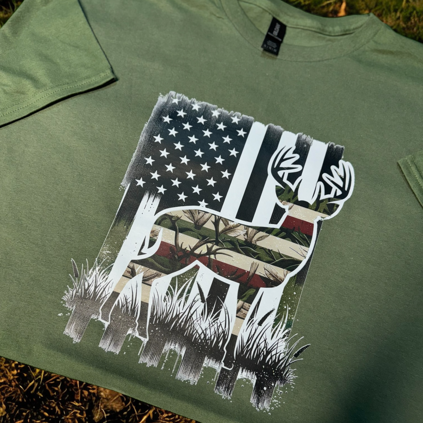 PATRIOTIC HUNTER Graphic Tee