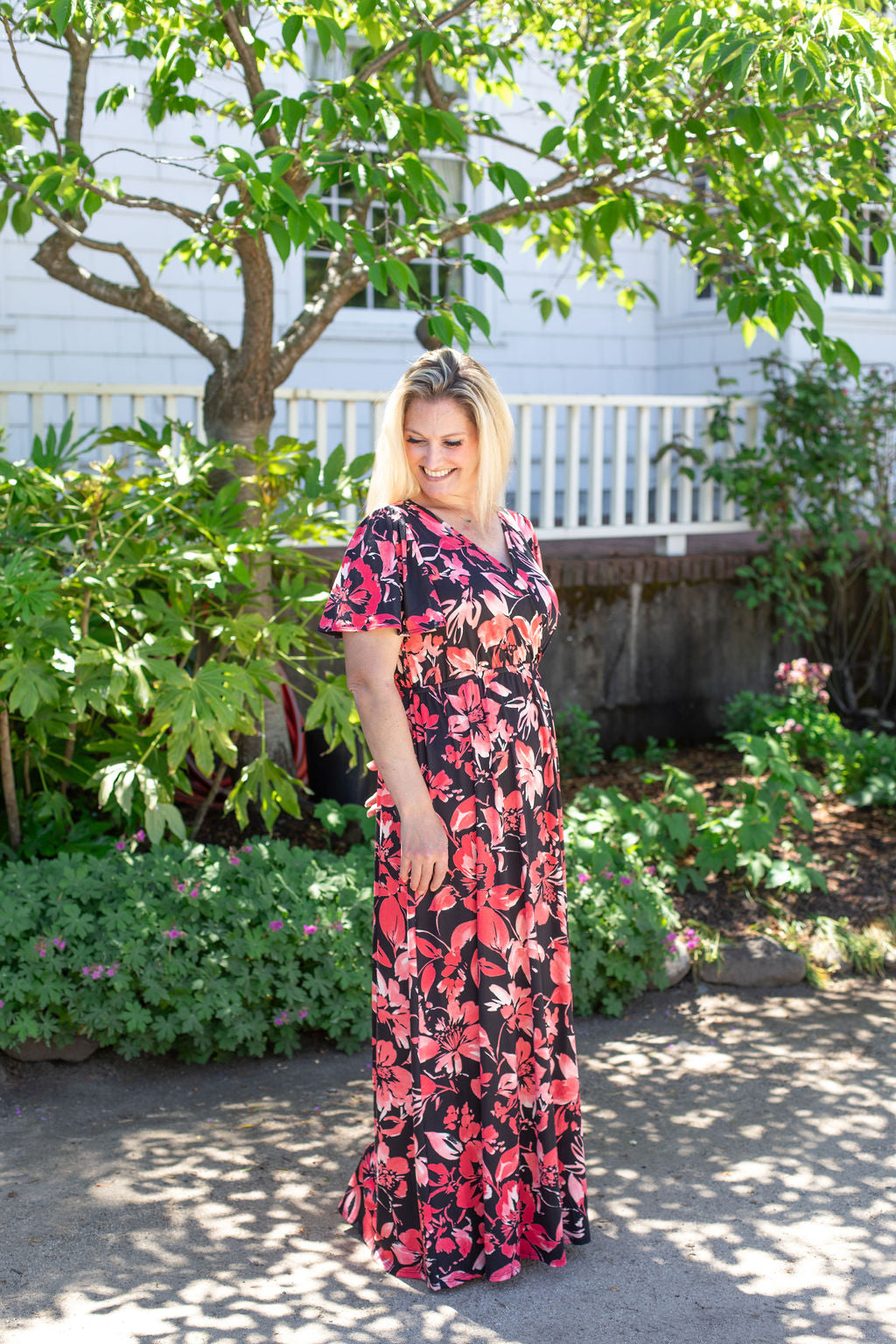 Michelle Mae Millie Maxi Dress - Black and Red Tropical