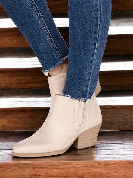 SODA GWEN Suede Ankle Boots