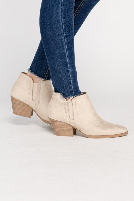 SODA GWEN Suede Ankle Boots
