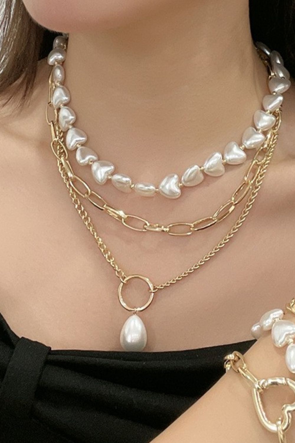 PREORDER- Three-Layered Pearl Necklace